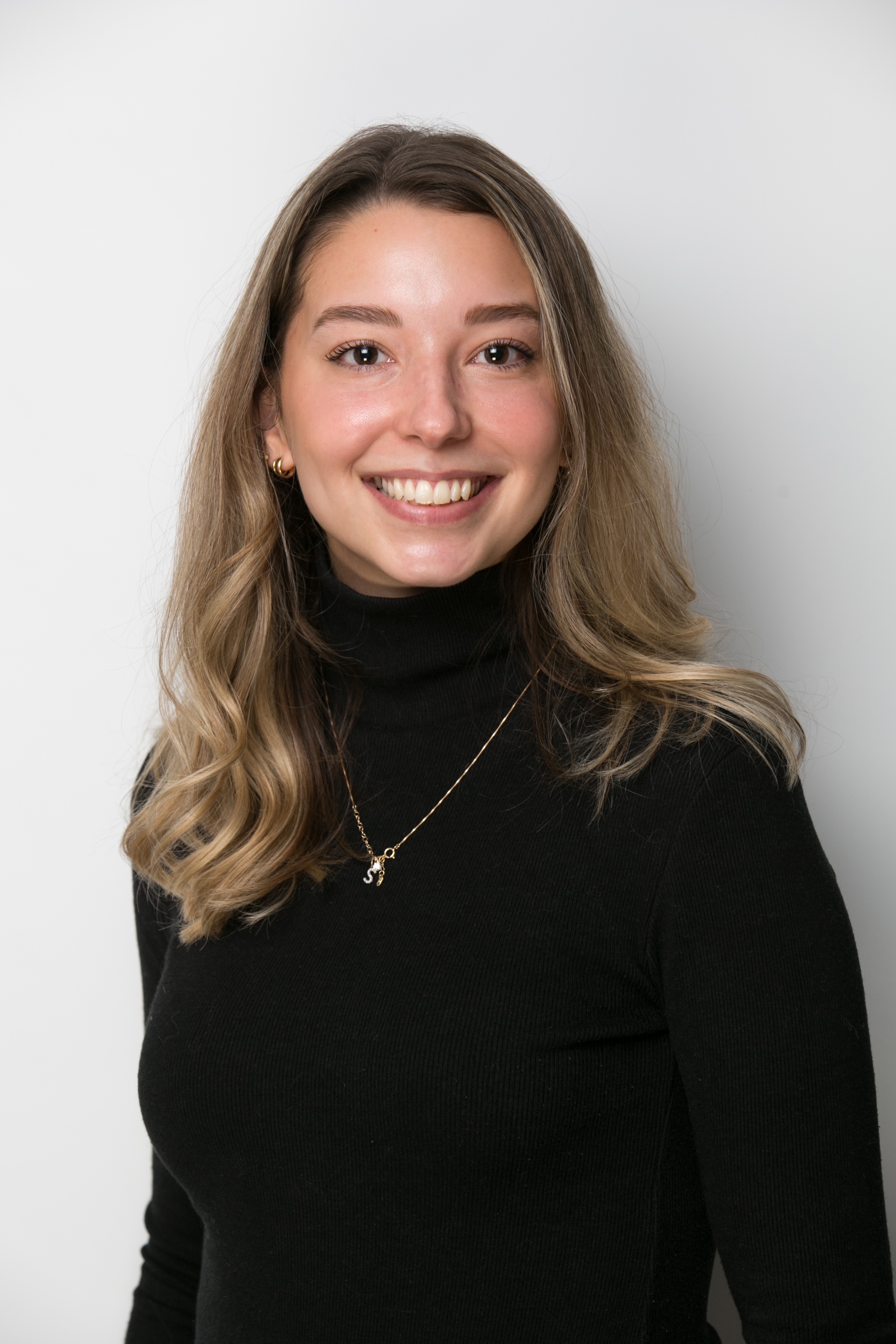 headshot10-v2.jpg